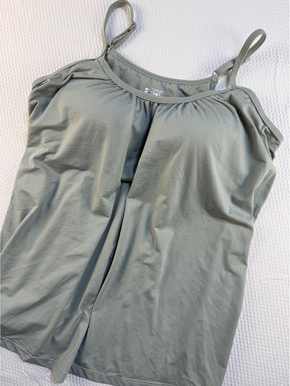 32 Degrees Cool Women’s L Sage Green Built In Bra Flowy Cami Tank Top